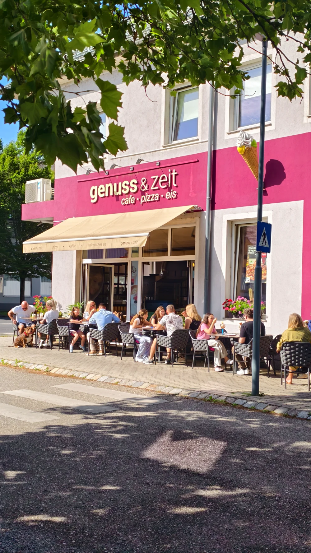 Aussenansicht von Genuss & Zeit - Pizzeria und Café